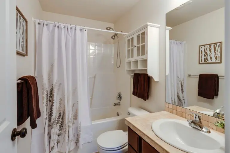 How to Maximize Storage in a Tiny Bathroom