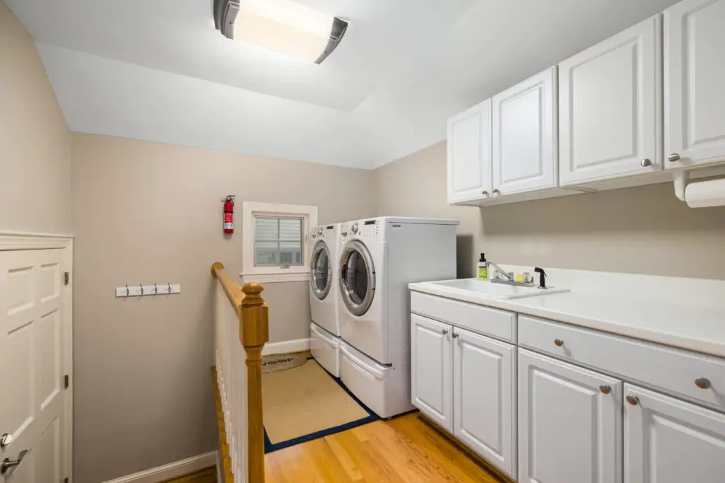 Functional Laundry Room Design Tips