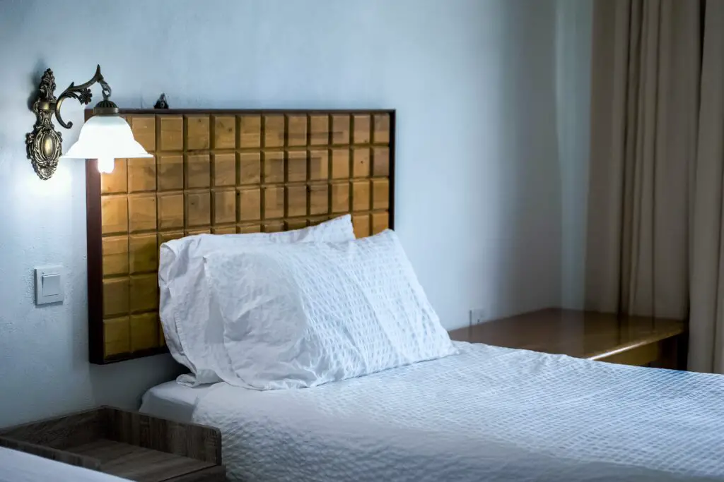 Wood-Based Headboard Ideas