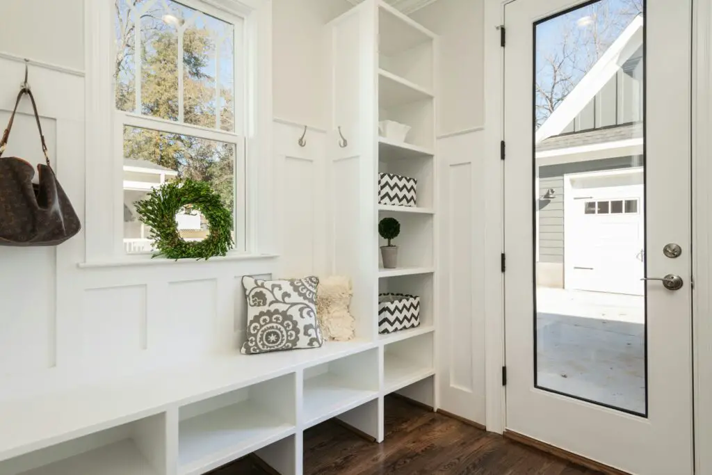 How to Create a Functional Mudroom Space