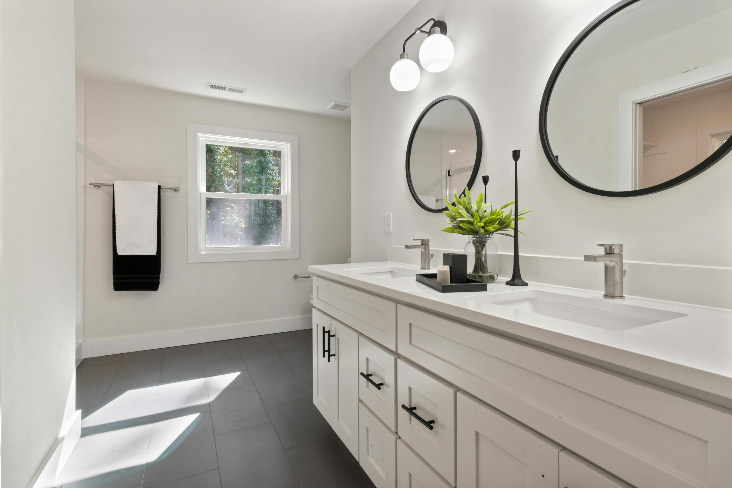 How to Choose the Right Bathroom Vanity for Your Space