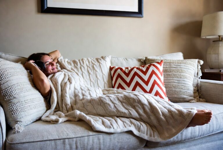 Best Throw Blankets for Sofa